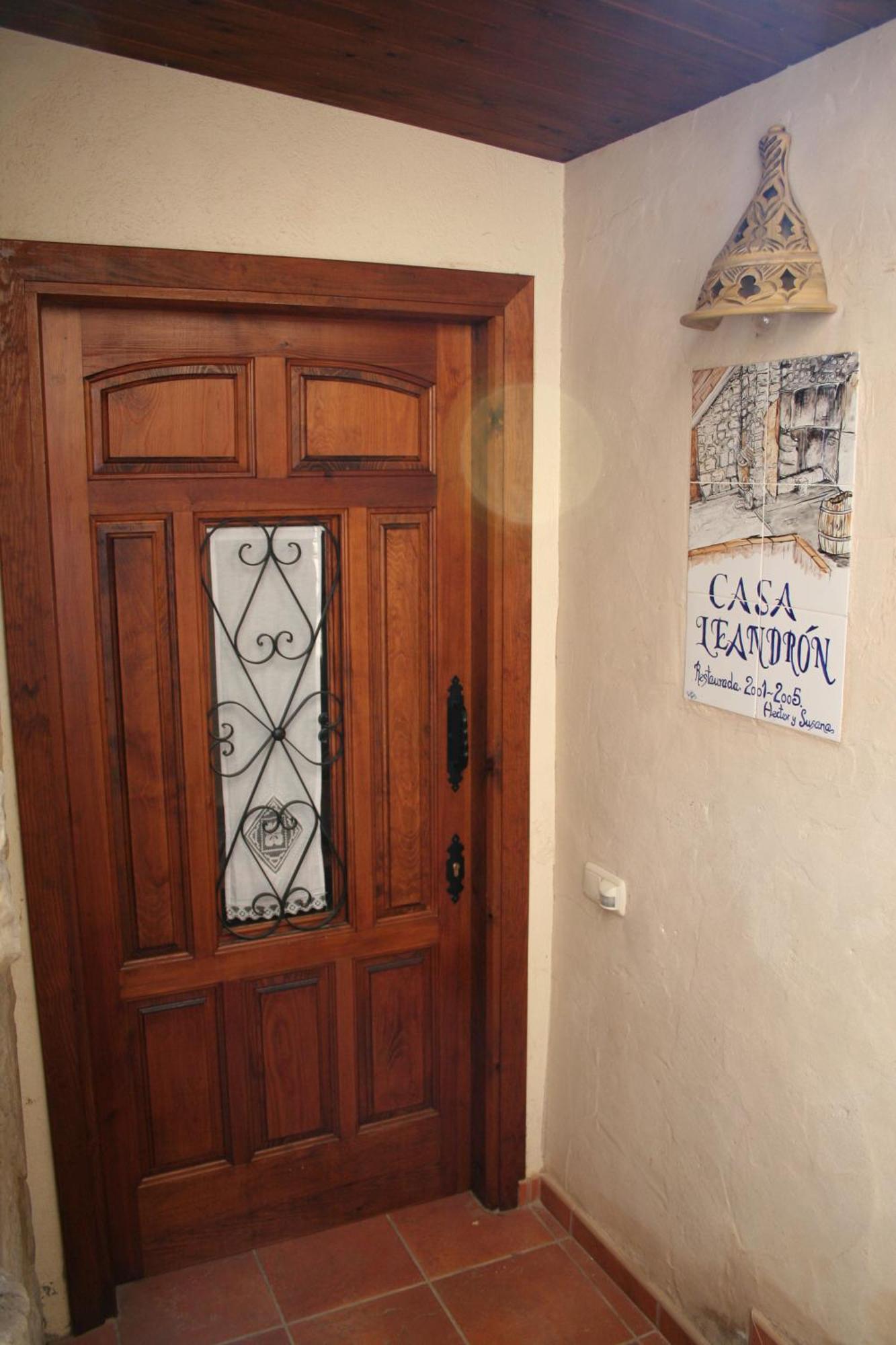 Гостевой дом Casa Leandron Мурильо-де-Гальего Номер фото